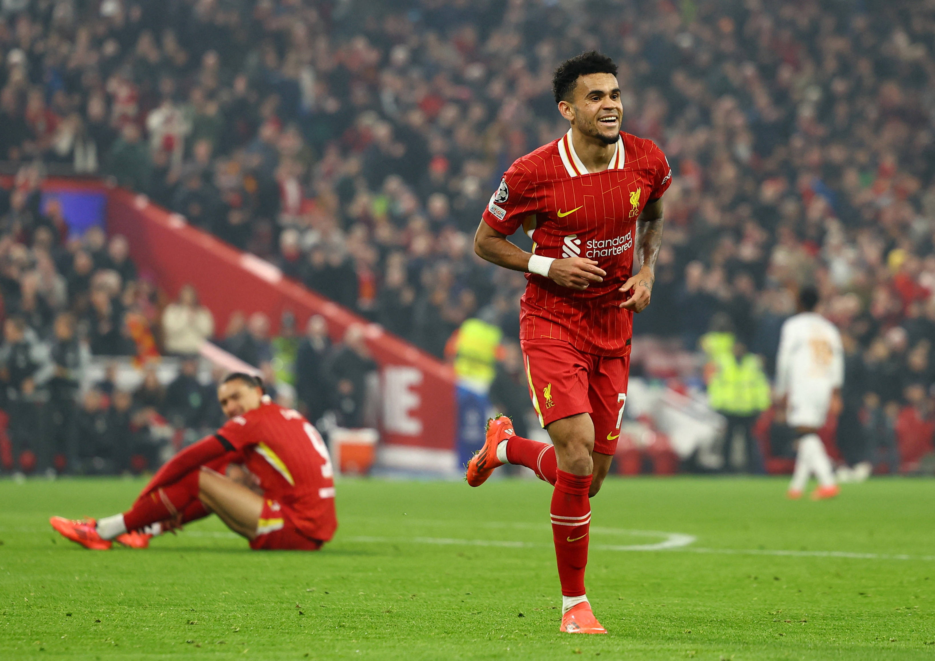 开云下载-利物浦对阵波尔图，揭秘出战首发阵容