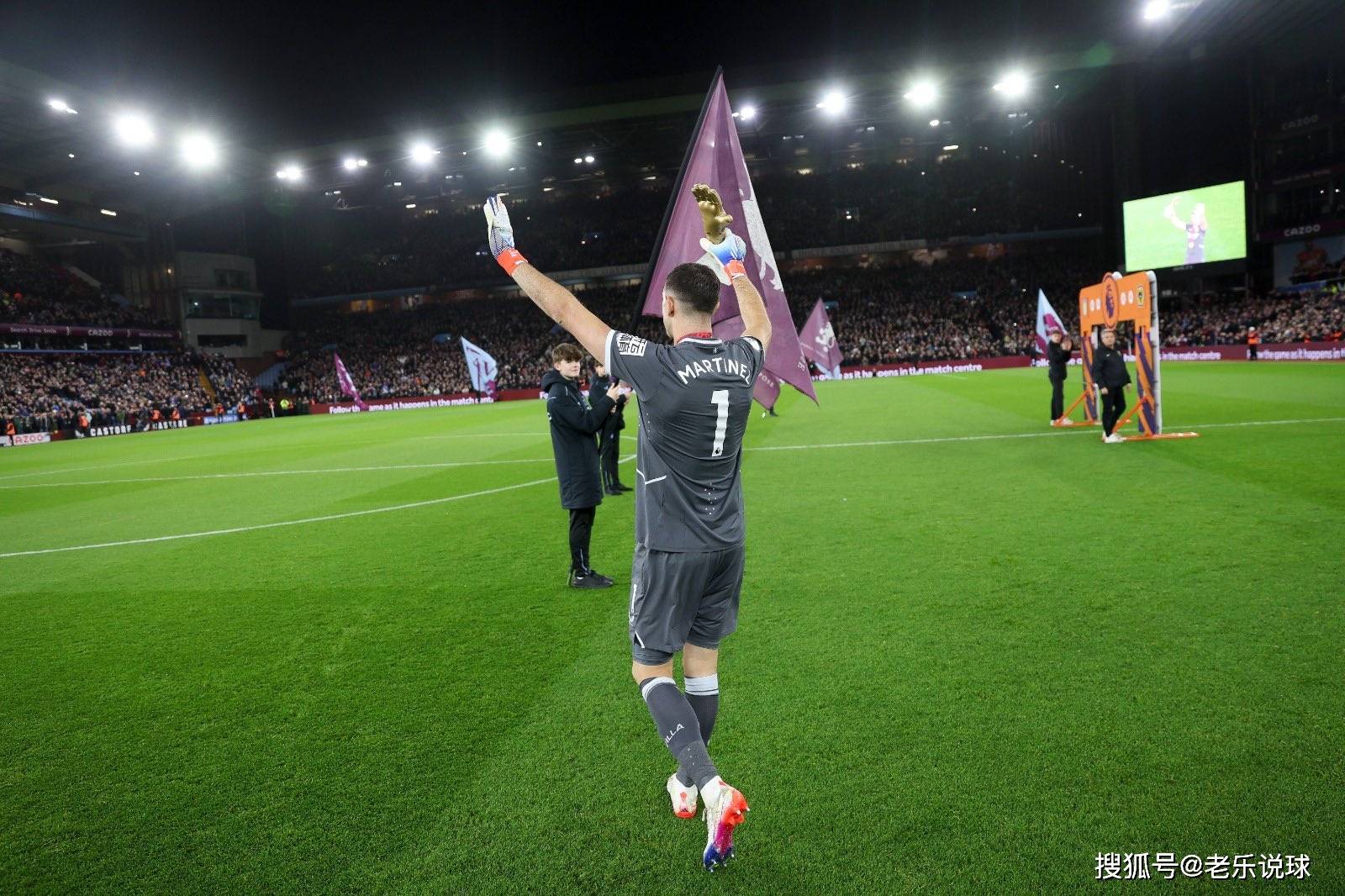 开云体育官网-包含巴黎巴萨同出局，欧冠八强料盤墻成踩点的词条