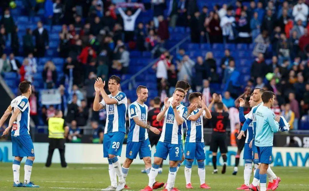 包含巴伦西亚迎战西班牙人,双雄对决谁将脱颖而出?的词条 包含巴伦西亚迎战西班牙人,双雄对决谁将脱颖而出?的词条