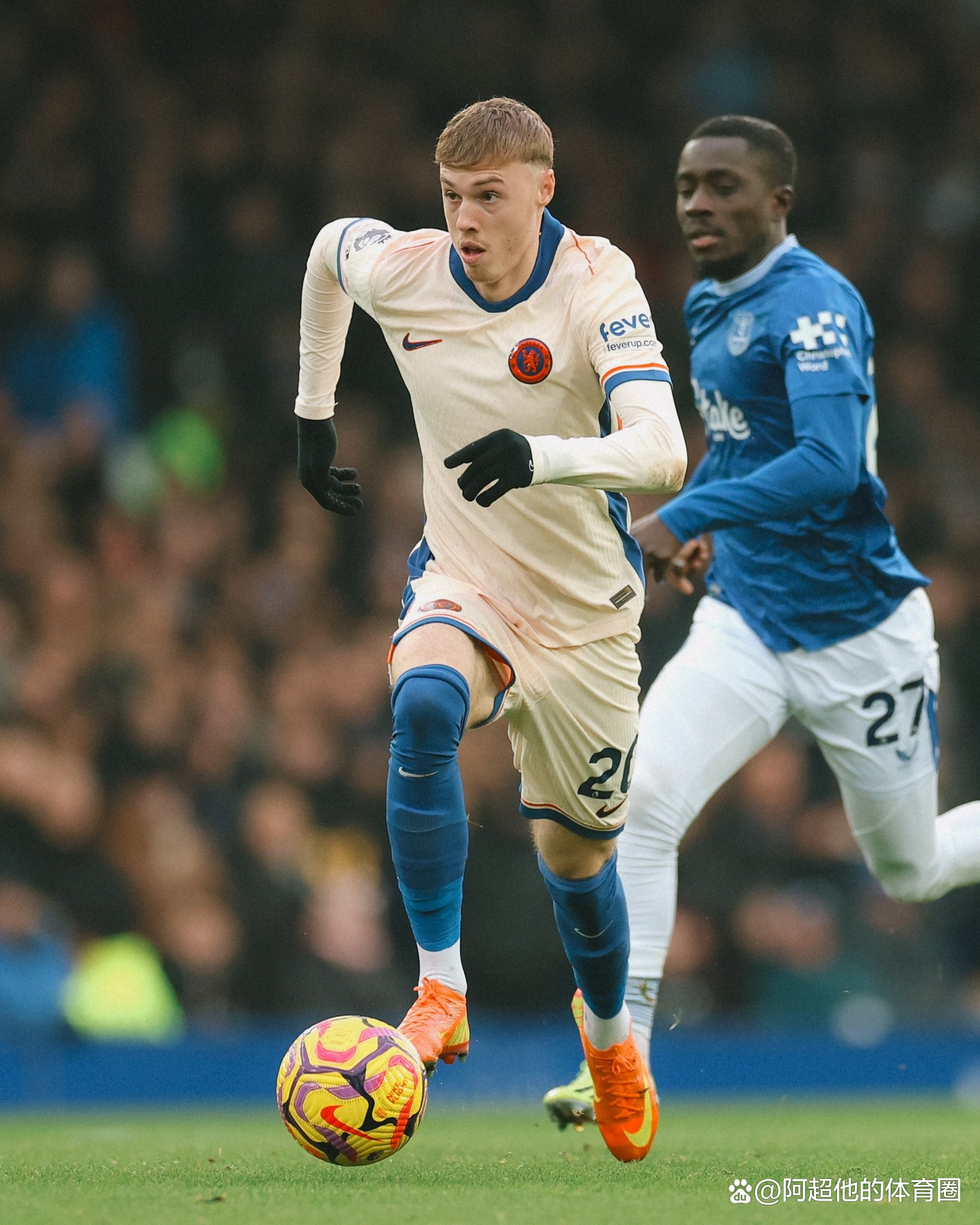 欧洲联赛火爆开战,球队各显神通 欧洲联赛火爆开战,球队各显神通