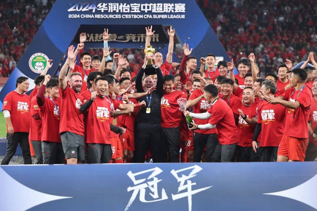 包含球队明星球员持续发光发热,引领球队获胜的词条 包含球队明星球员持续发光发热,引领球队获胜的词条