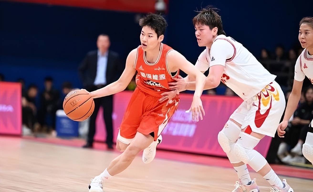 四川男篮连胜收官,提升战绩上升 四川男篮连胜收官,提升战绩上升