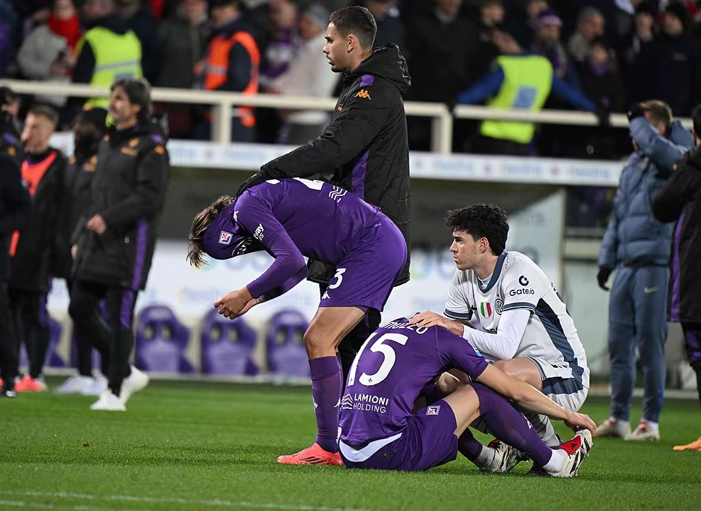 包含佛罗伦萨客场惨败卡利亚里,遭遇颓势的词条 包含佛罗伦萨客场惨败卡利亚里,遭遇颓势的词条