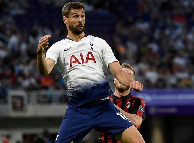 开云官网-诺维奇重现昔日雄风，爆冷击败对手