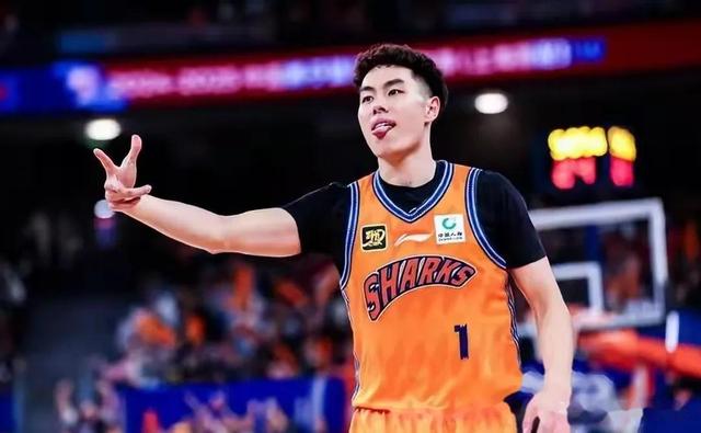 开云体育登录-上海男篮表现出色，全队士气高涨