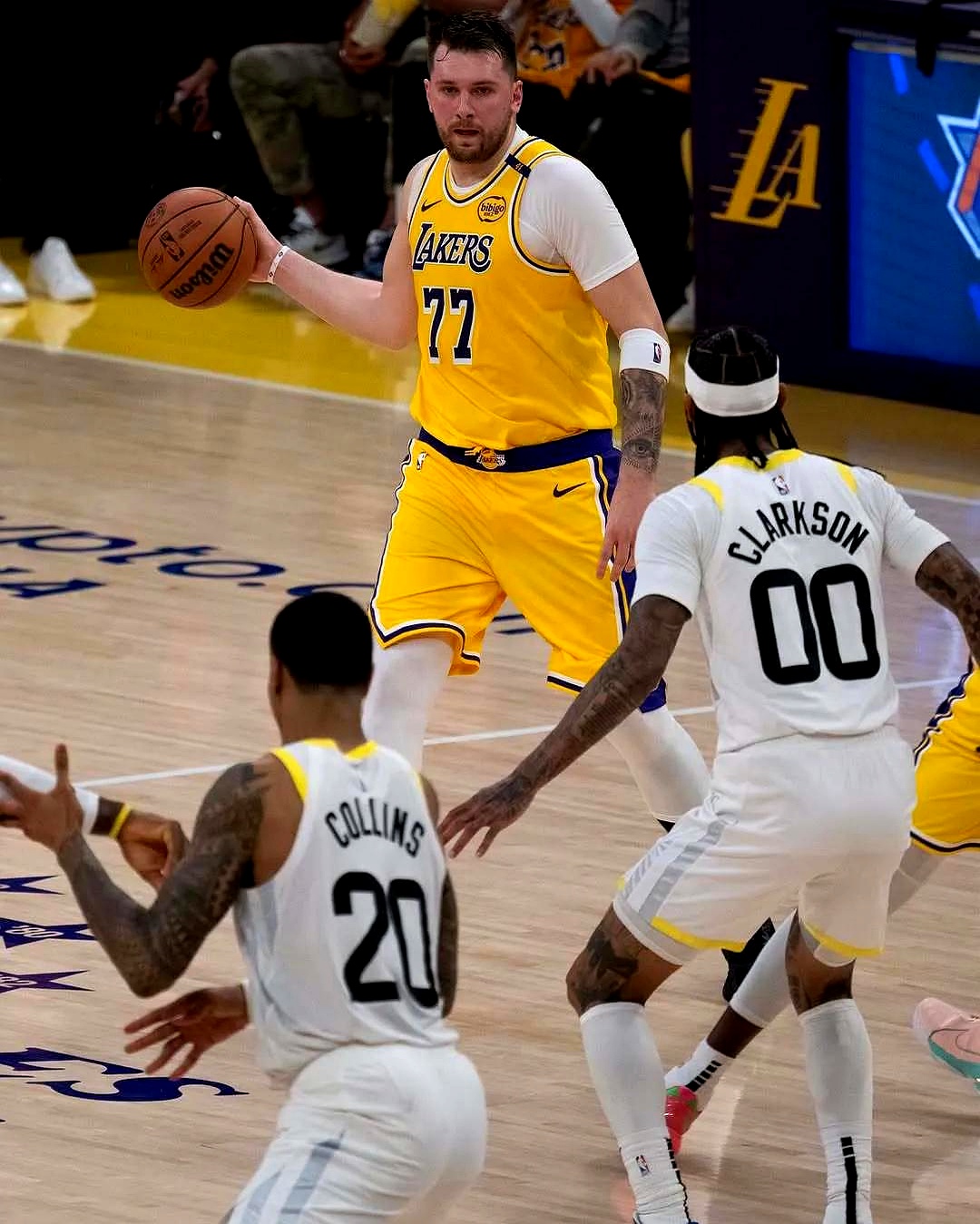 犹他家门口击败活塞,爵士全队发威取得四连胜的简单介绍 犹他家门口击败活塞,爵士全队发威取得四连胜的简单介绍