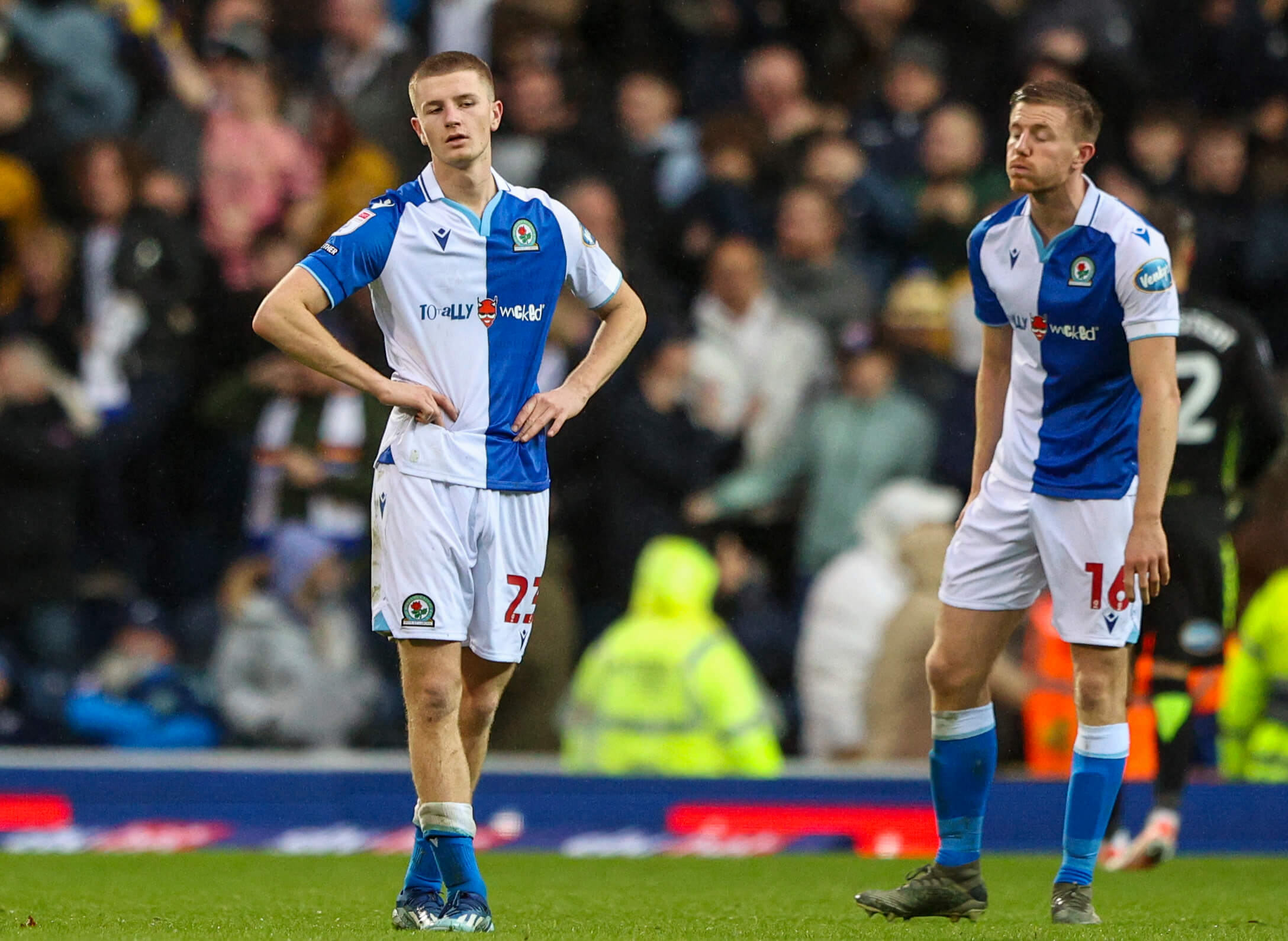 包含英格兰队出征新赛季,引发球迷期待的词条 包含英格兰队出征新赛季,引发球迷期待的词条