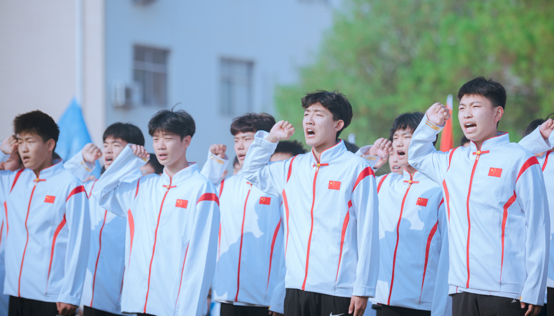 篮球热血青年:年轻球员们用斗志与激情点燃梦想的简单介绍 篮球热血青年:年轻球员们用斗志与激情点燃梦想的简单介绍