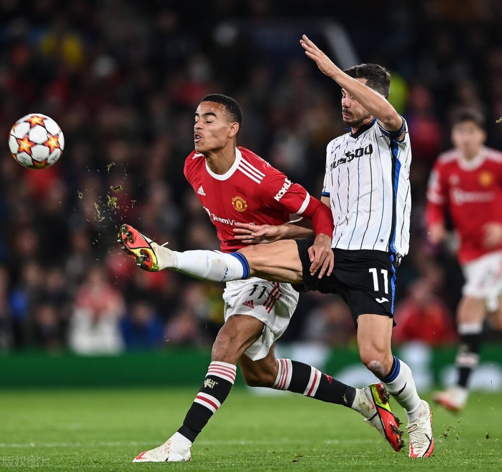 开云体育在线-维拉利尔逆袭成功，晋级淘汰赛