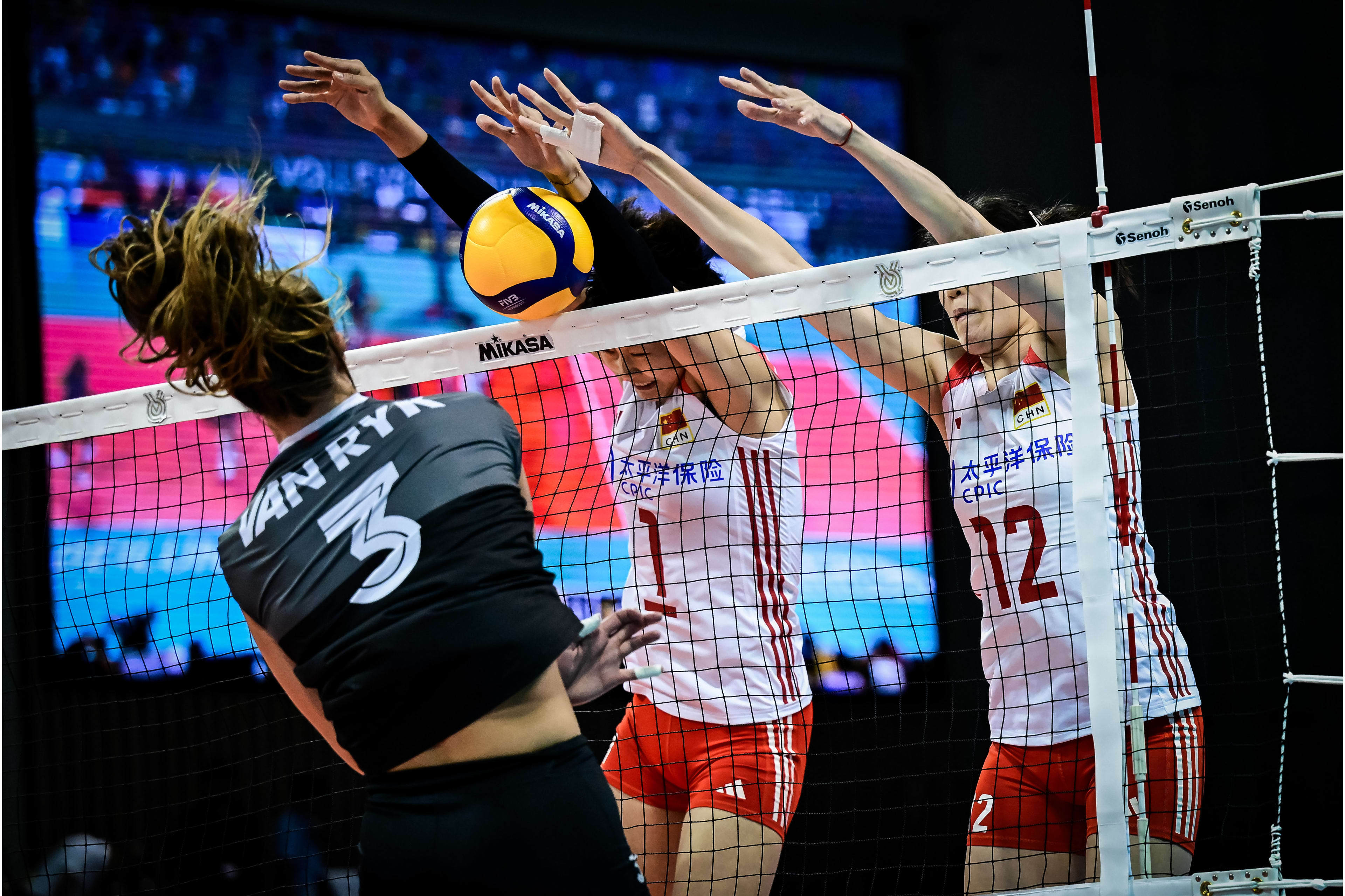 江苏苏宁惜败对手,排名微降一位的简单介绍 江苏苏宁惜败对手,排名微降一位的简单介绍