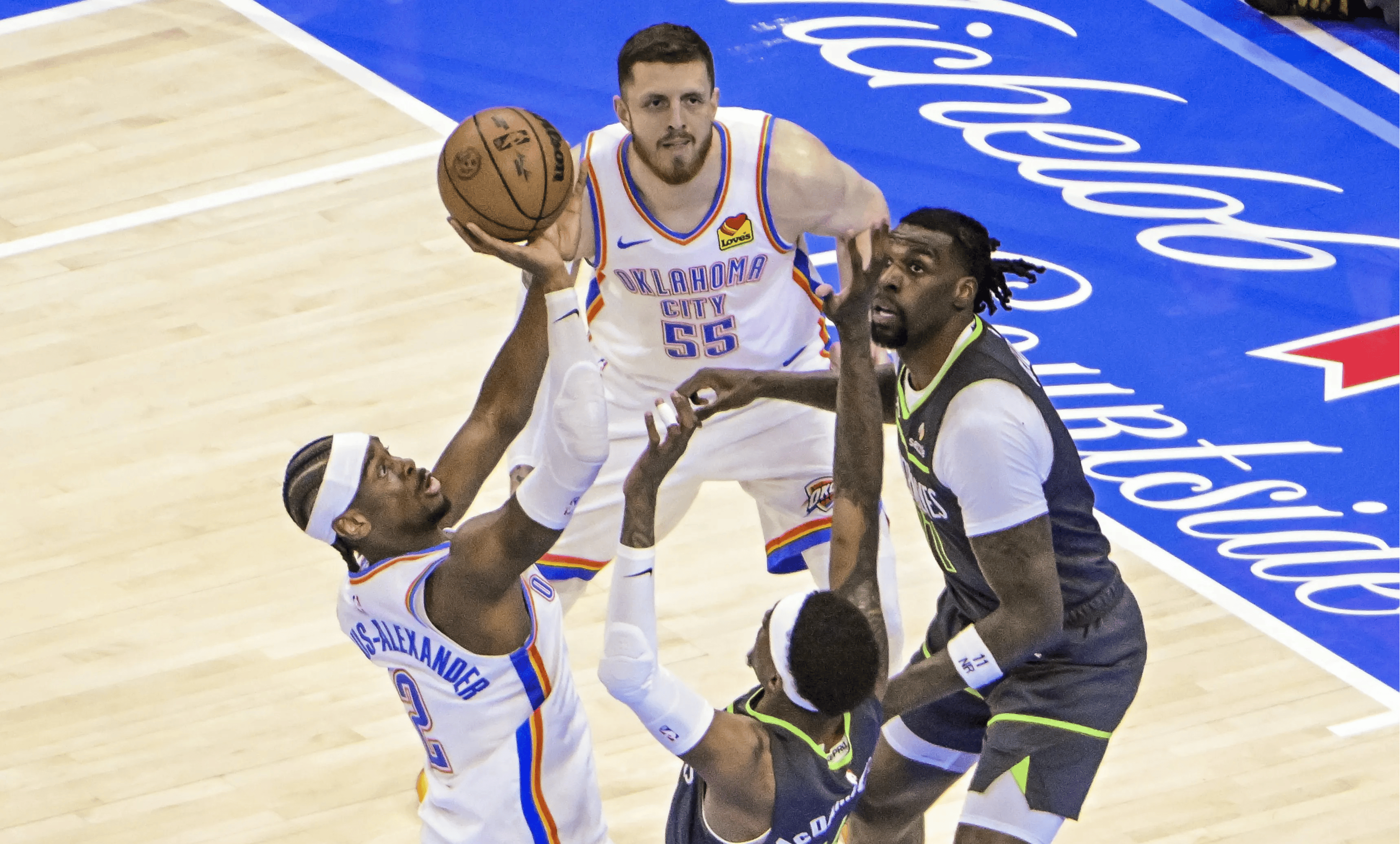 开云官网-热火主场告捷，对抗雷霆赢球不易的简单介绍