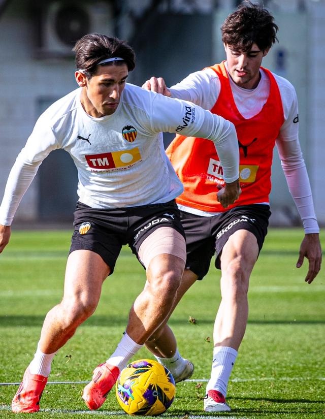 包含瓦伦西亚主场战平巴拉多利德的词条 包含瓦伦西亚主场战平巴拉多利德的词条