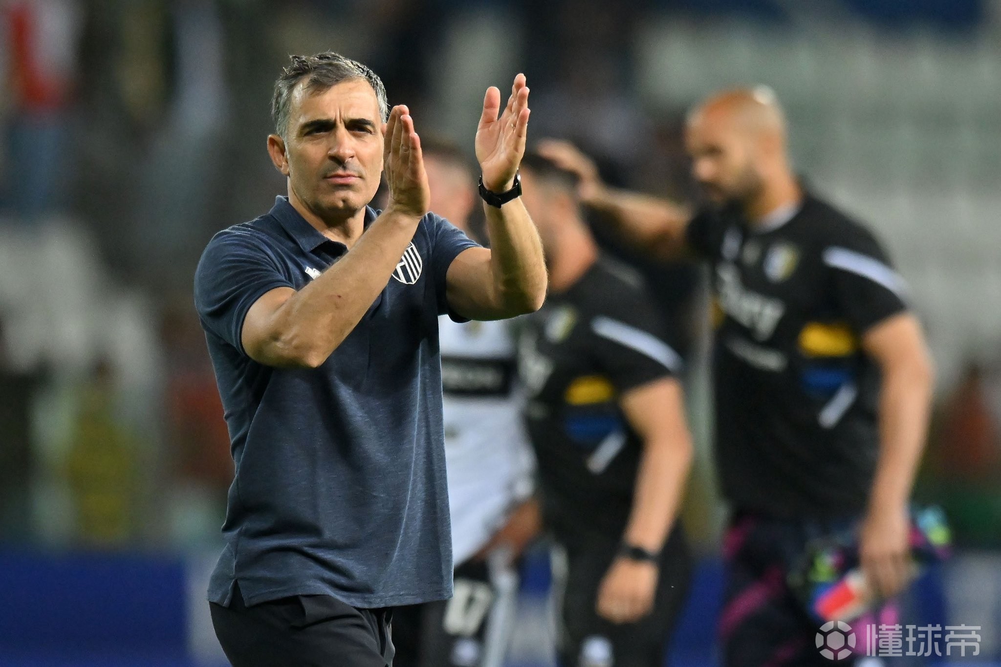 意大利惨败于葡萄牙,主教练面临辞职压力 意大利惨败于葡萄牙,主教练面临辞职压力