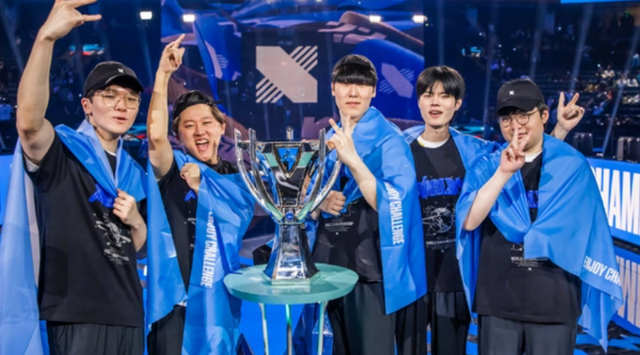 TL轻取BRO,Deft团战一打五顶尖较量2025世界赛,技惊四座 TL轻取BRO,Deft团战一打五顶尖较量2025世界赛,技惊四座