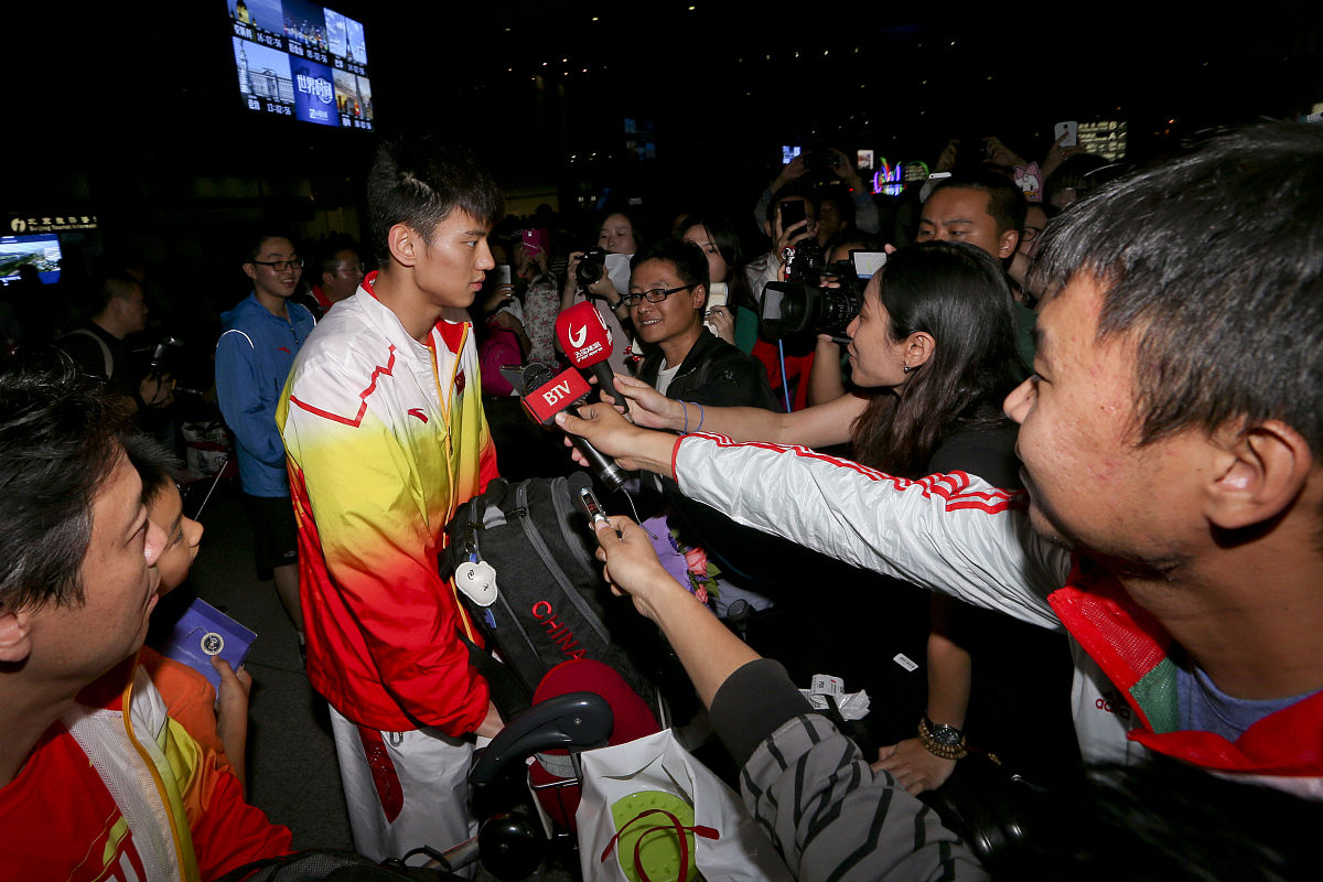 开云体育登录-V5碾压DRX，Jankos完成史诗逆转激烈交锋淘汰赛，让粉丝疯狂欢呼