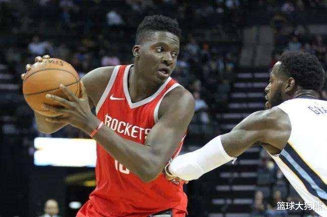 奇才队签下火箭队前锋,增添内线力量 奇才队签下火箭队前锋,增添内线力量