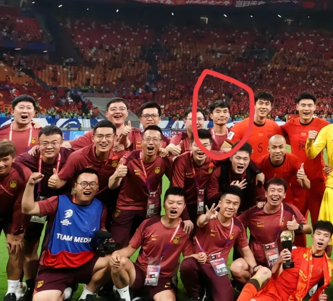 包含足球联赛胜负悬念重重,对手实力均匀的词条 包含足球联赛胜负悬念重重,对手实力均匀的词条