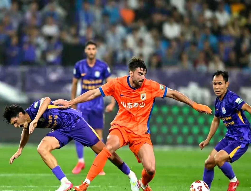 天津泰达逼平一方,双方拼尽全力战局激烈 天津泰达逼平一方,双方拼尽全力战局激烈