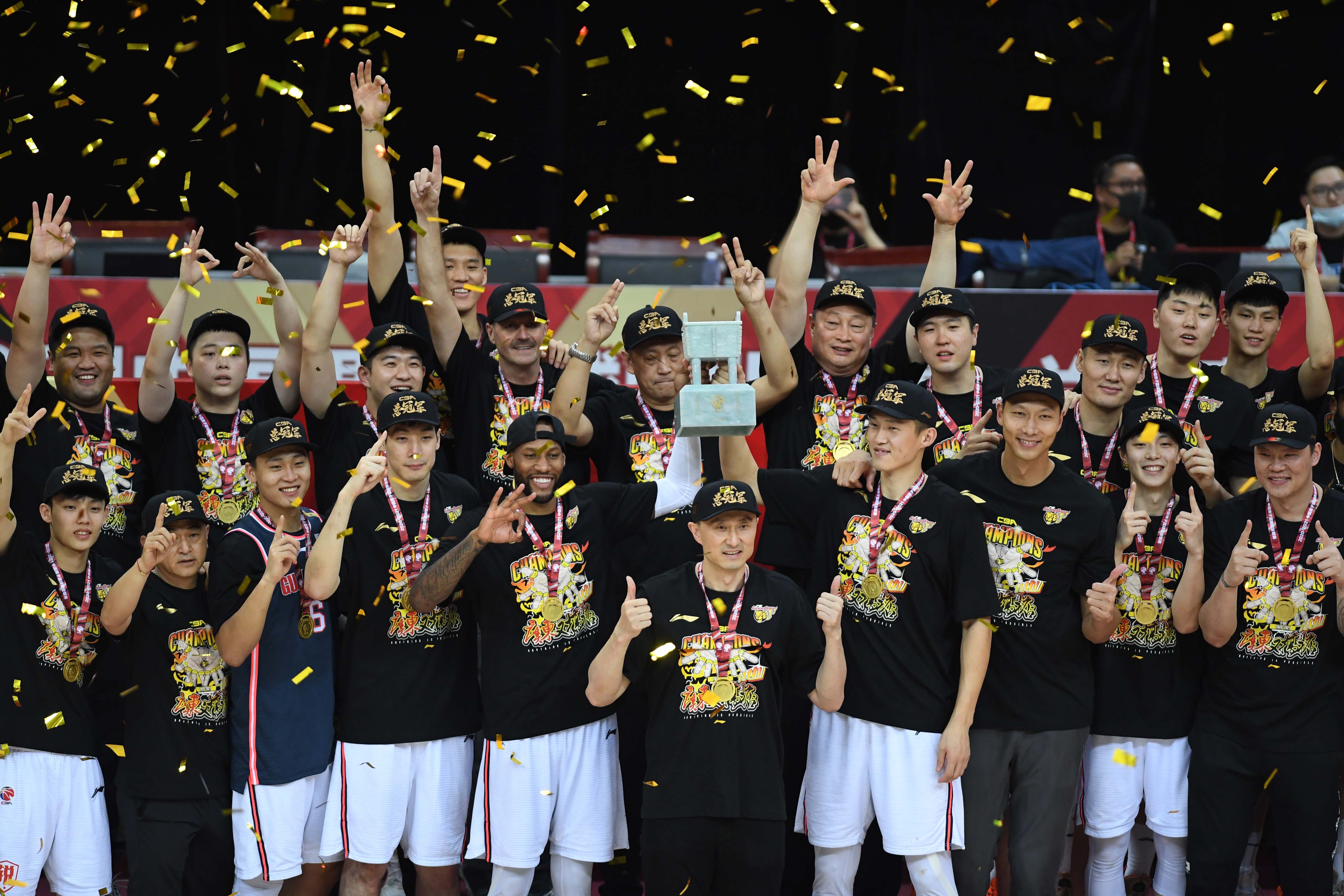 包含广东宏远豪取胜利,实现“凌波微步”赢球的词条 包含广东宏远豪取胜利,实现“凌波微步”赢球的词条