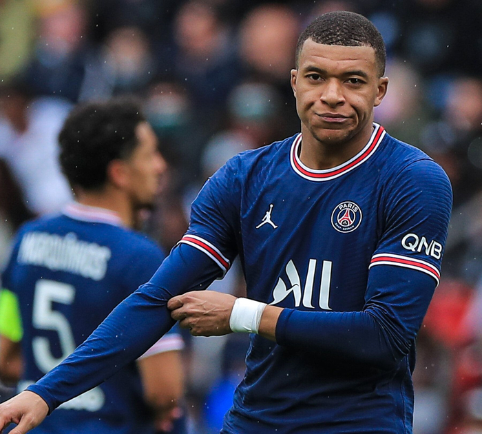 巴黎碾压日本，莫德里奇关键制胜