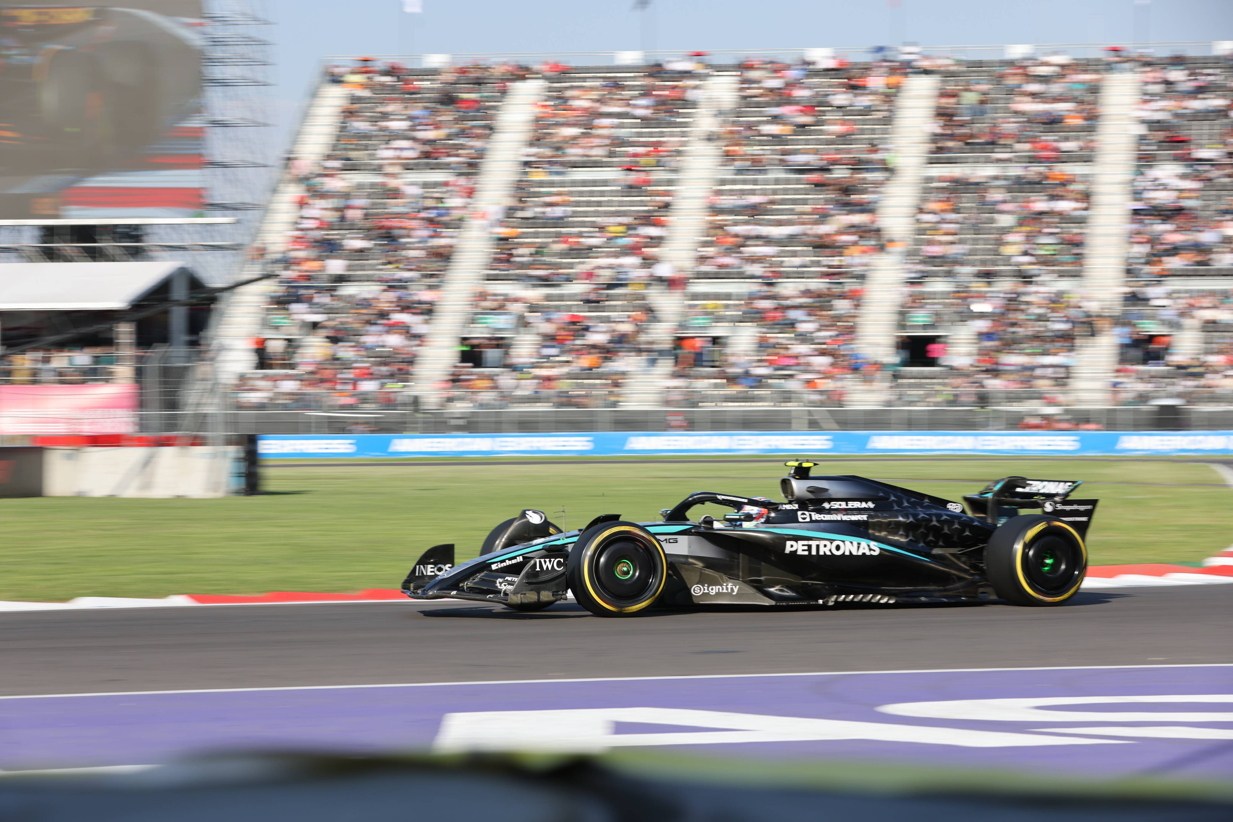 阿斯顿马丁碾压威廉姆斯,阿隆索点燃赛场 阿斯顿马丁碾压威廉姆斯,阿隆索点燃赛场