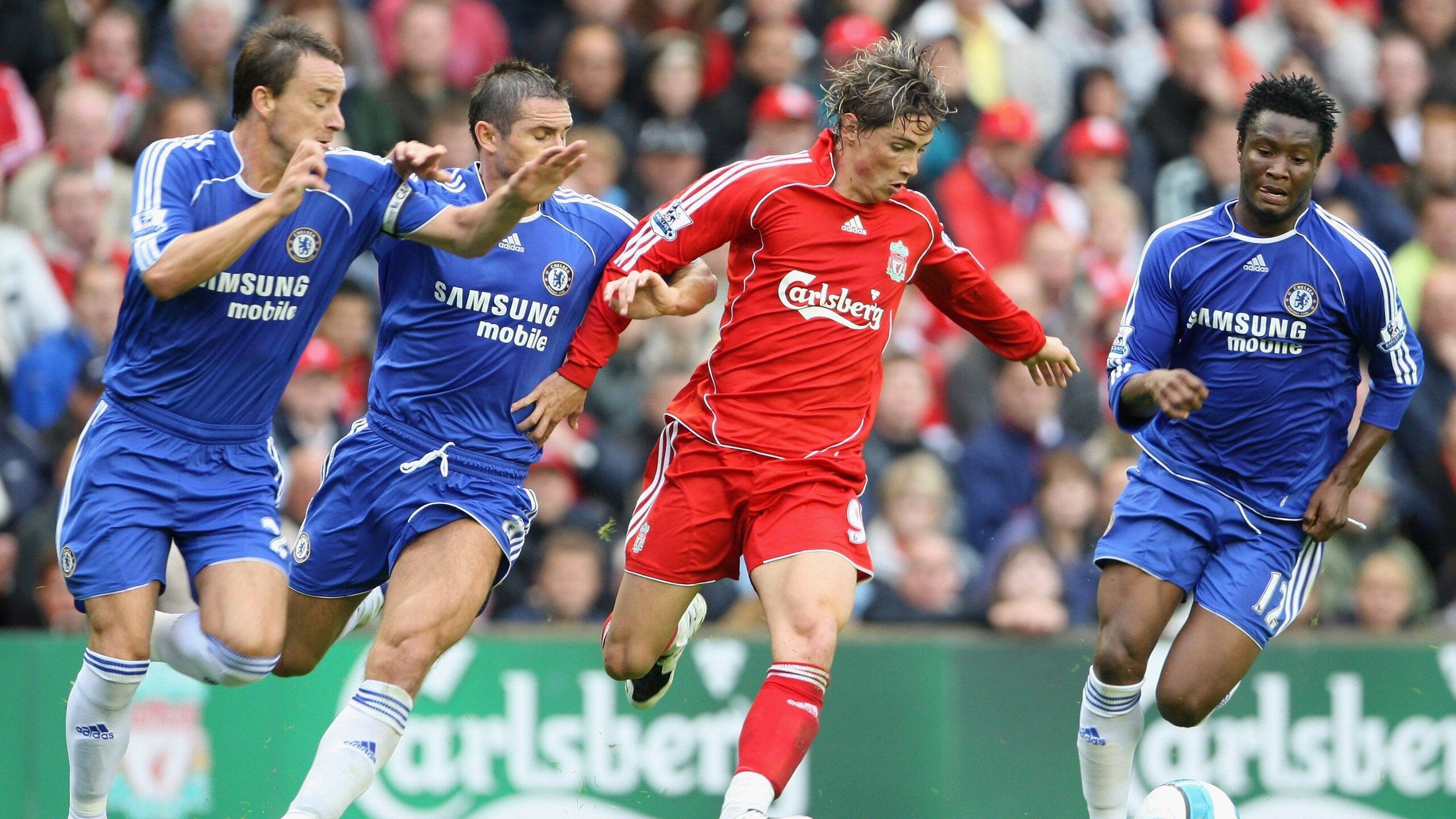 开云APP-赛道硝烟未散，球场战火已燃，F1巴林揭幕战与热火轻取湖人的速度与激情